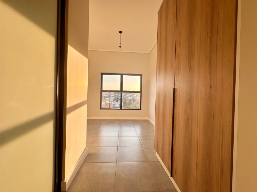 To Let 3 Bedroom Property for Rent in Waterfall Gauteng