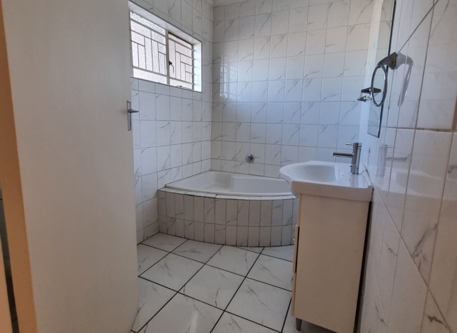 2 Bedroom Property for Sale in Benoni Central Gauteng