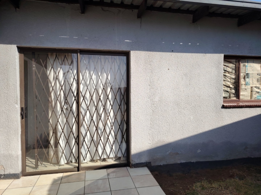 3 Bedroom Property for Sale in Alrapark Gauteng