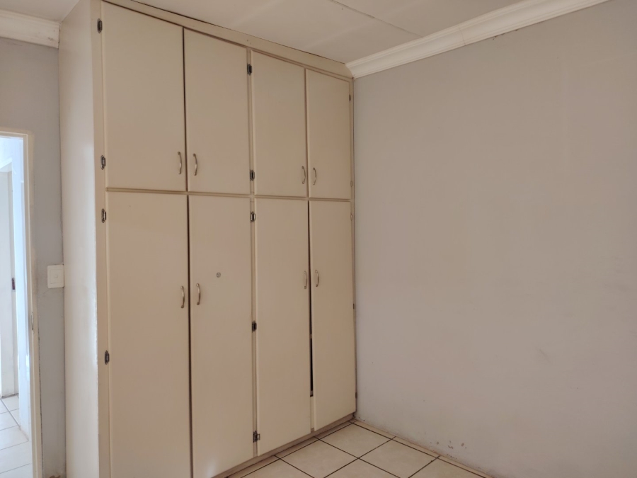 3 Bedroom Property for Sale in Alrapark Gauteng