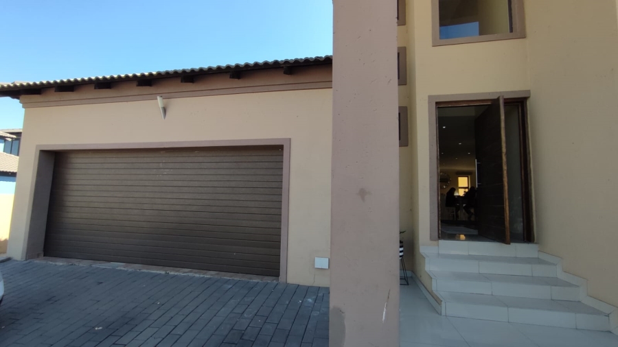 4 Bedroom Property for Sale in Blue Valley Golf Estate Gauteng