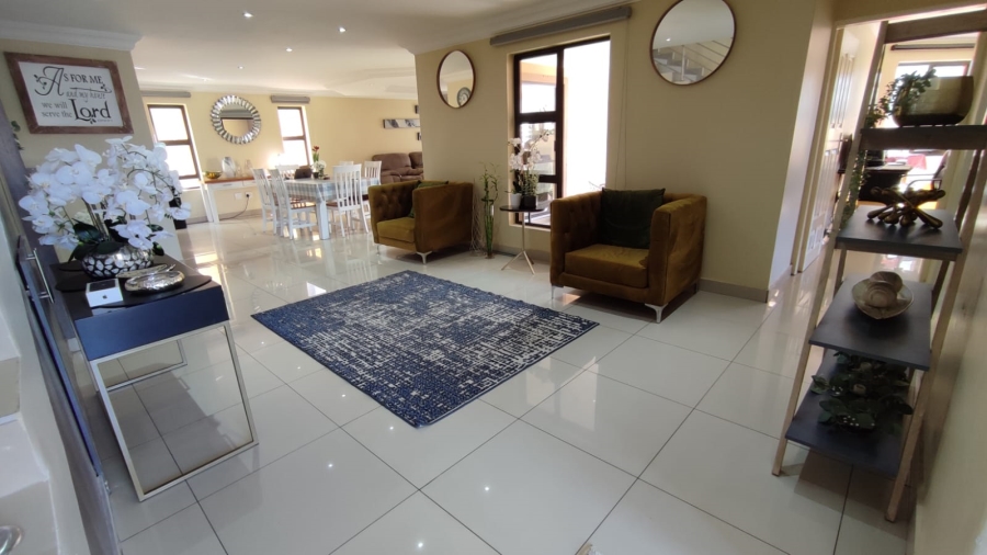 4 Bedroom Property for Sale in Blue Valley Golf Estate Gauteng