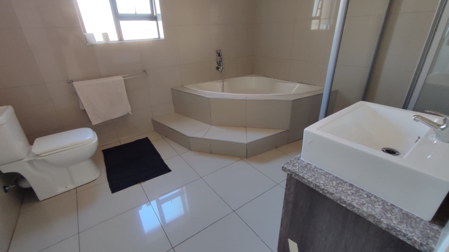 4 Bedroom Property for Sale in Blue Valley Golf Estate Gauteng