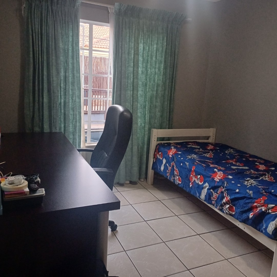 3 Bedroom Property for Sale in Thatchfield Estate Gauteng