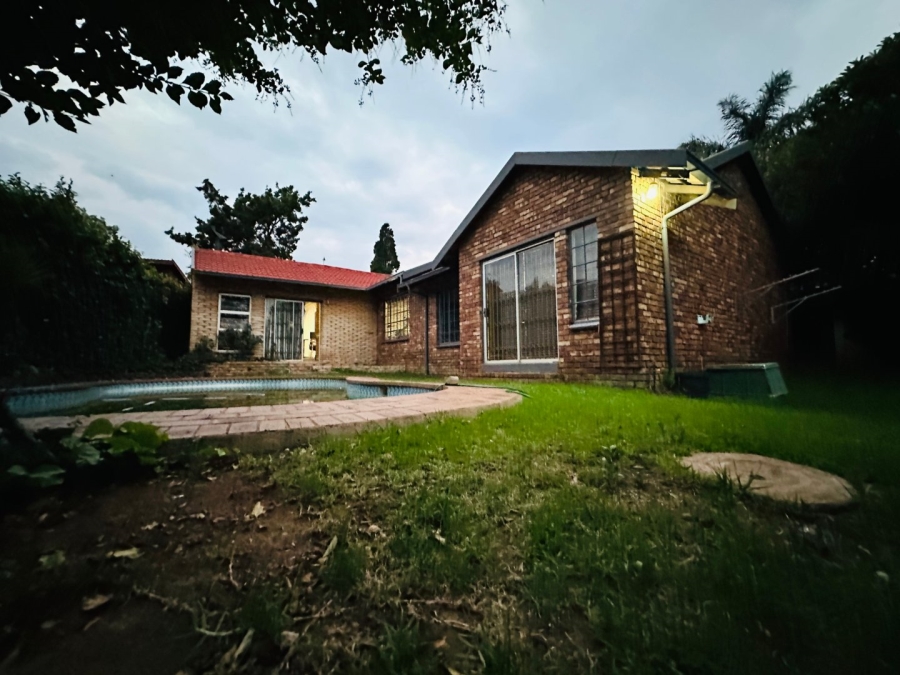 4 Bedroom Property for Sale in Roodepoort Gauteng