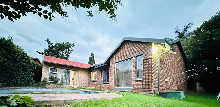 4 Bedroom Property for Sale in Roodepoort Gauteng