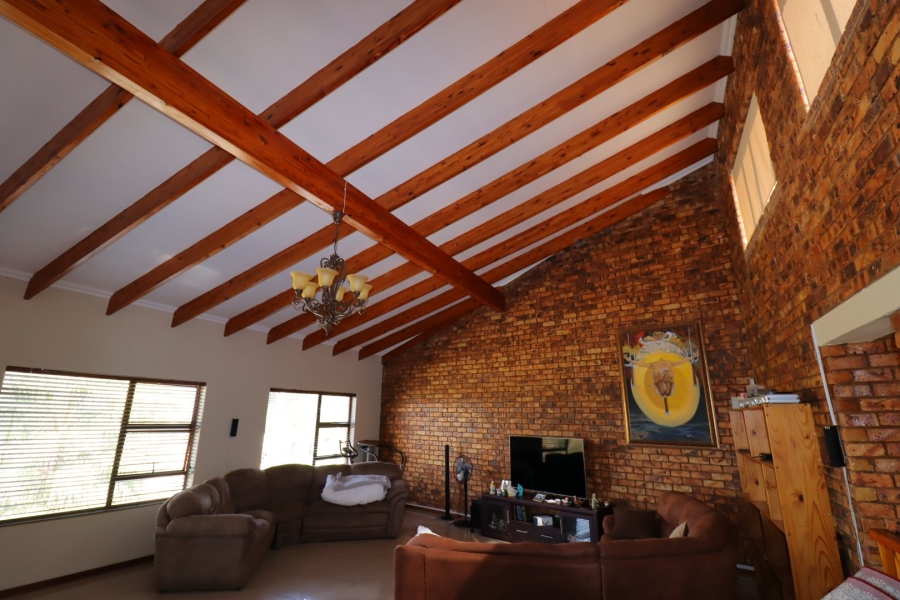 5 Bedroom Property for Sale in Moreleta Park Gauteng