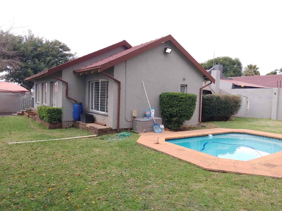 3 Bedroom Property for Sale in Rant En Dal Gauteng