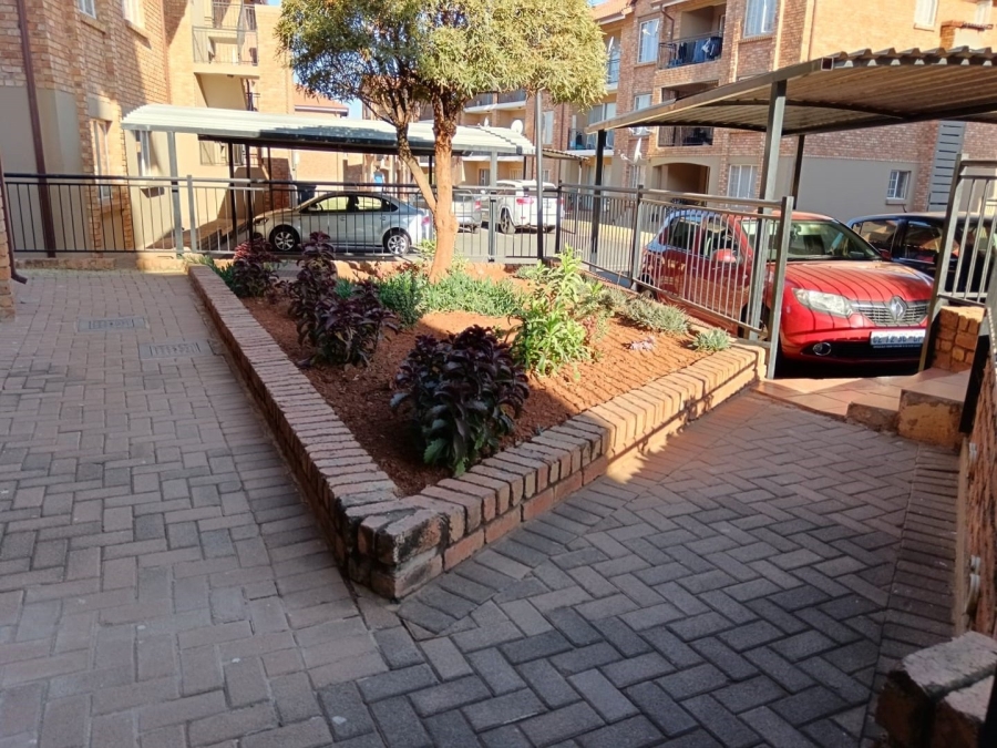 To Let 2 Bedroom Property for Rent in Heuweloord Gauteng