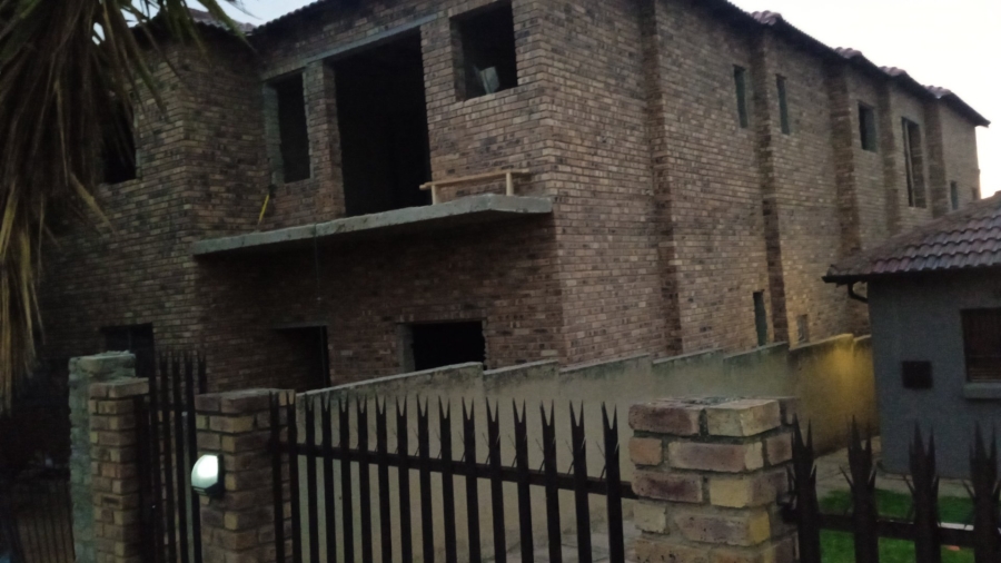  Bedroom Property for Sale in Cosmo City Gauteng