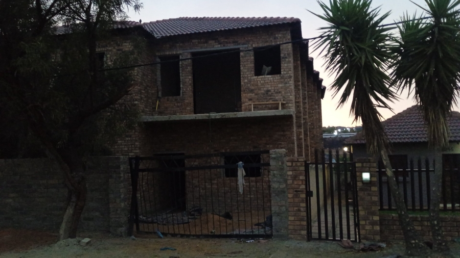  Bedroom Property for Sale in Cosmo City Gauteng