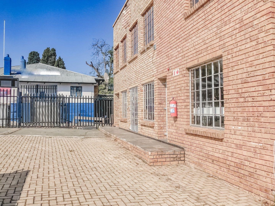 Commercial Property for Sale in Fontainebleau Gauteng