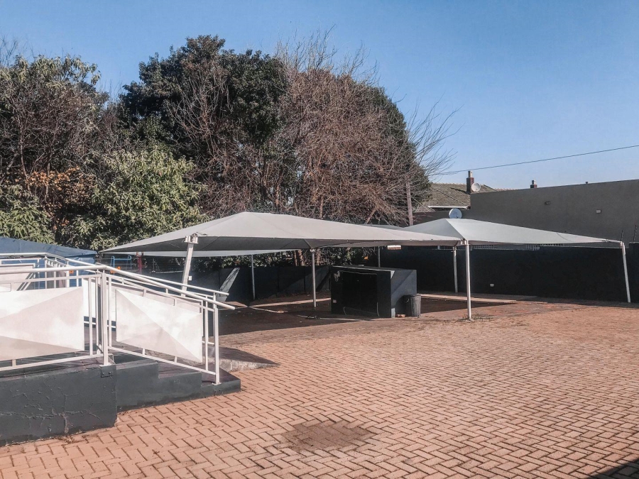 Commercial Property for Sale in Fontainebleau Gauteng