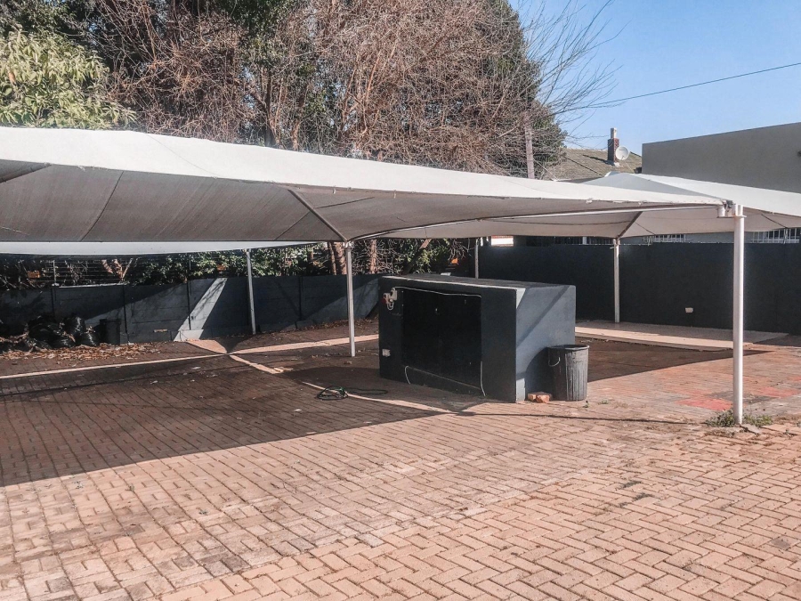 Commercial Property for Sale in Fontainebleau Gauteng