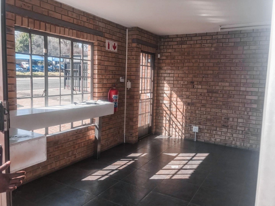 Commercial Property for Sale in Fontainebleau Gauteng