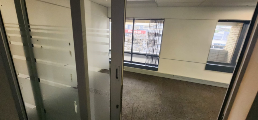 To Let commercial Property for Rent in Nieuw Muckleneuk Gauteng