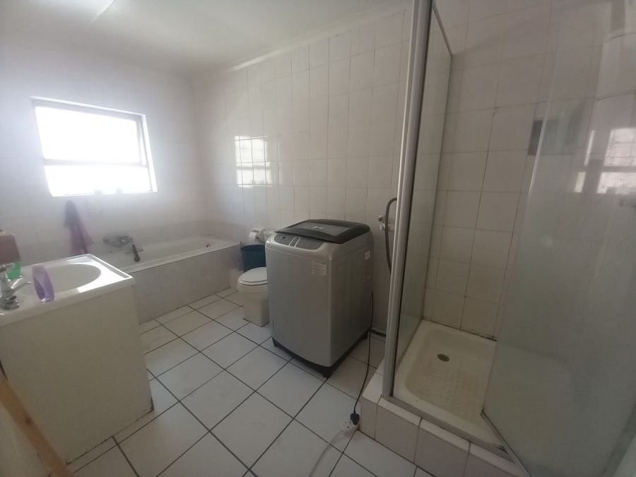 2 Bedroom Property for Sale in Kenmare Gauteng