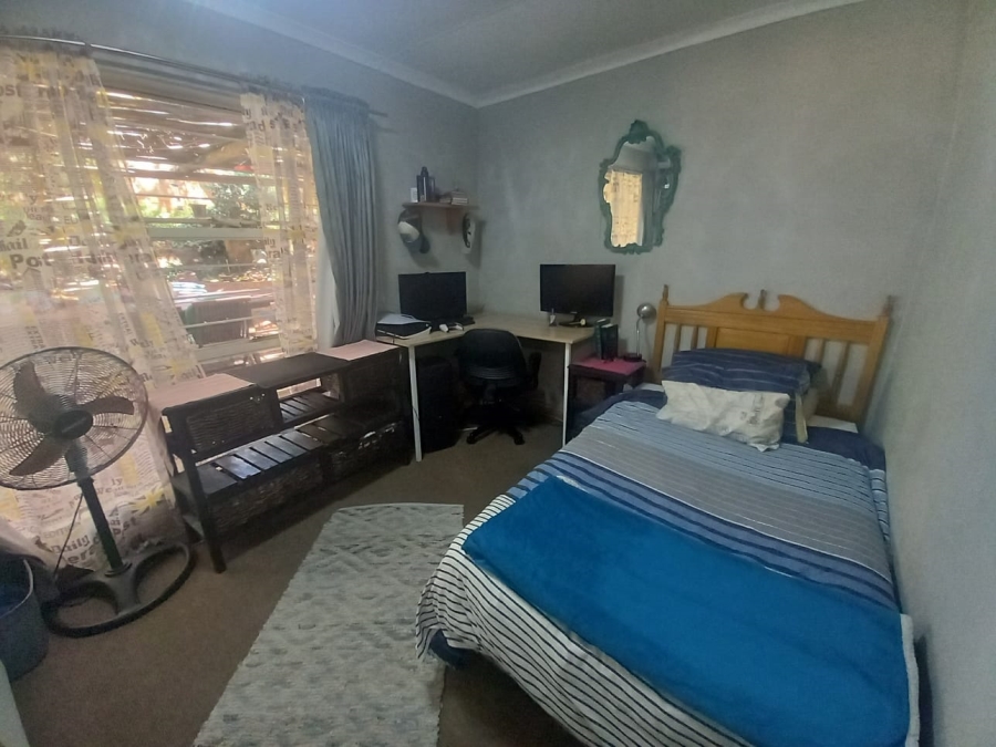 3 Bedroom Property for Sale in Noordheuwel Gauteng