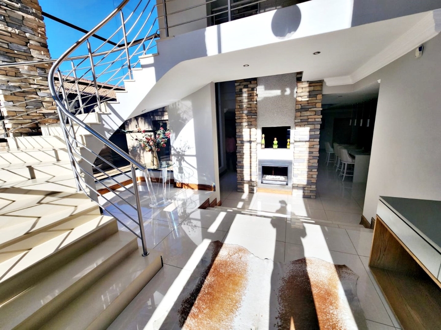 To Let 4 Bedroom Property for Rent in Ebotse Golf Estate Gauteng