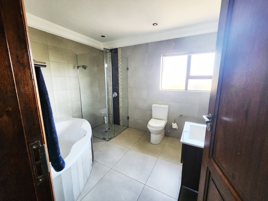 To Let 4 Bedroom Property for Rent in Ebotse Golf Estate Gauteng