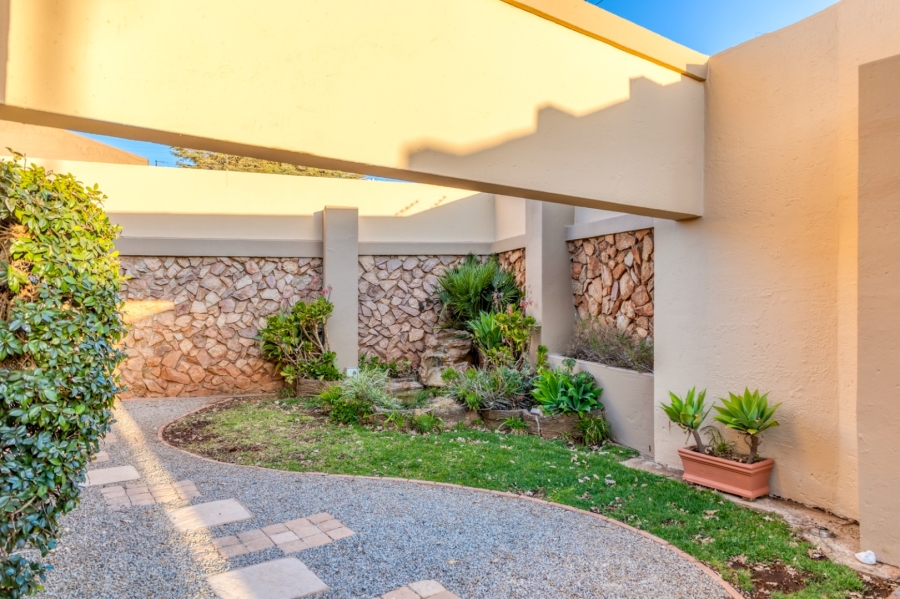 3 Bedroom Property for Sale in Weltevreden Park Gauteng