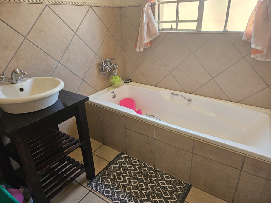 3 Bedroom Property for Sale in Greenhills Gauteng