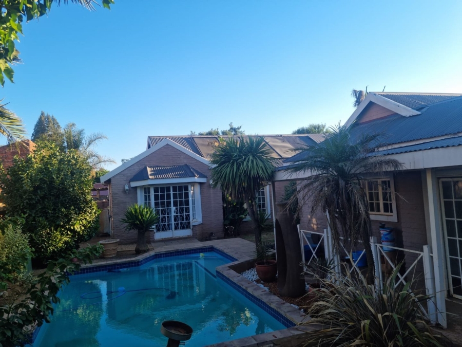 3 Bedroom Property for Sale in Greenhills Gauteng