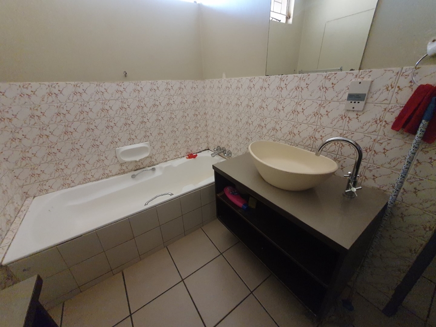 3 Bedroom Property for Sale in Sunnyside Gauteng