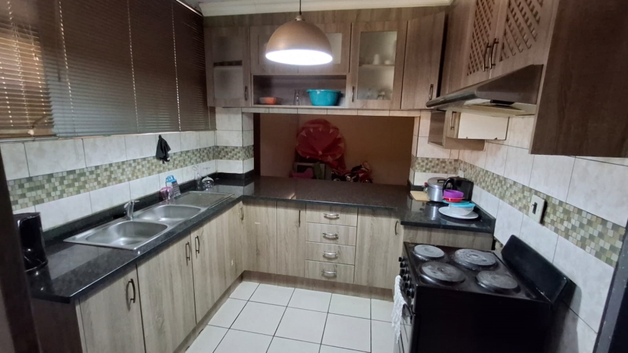 3 Bedroom Property for Sale in Sunnyside Gauteng