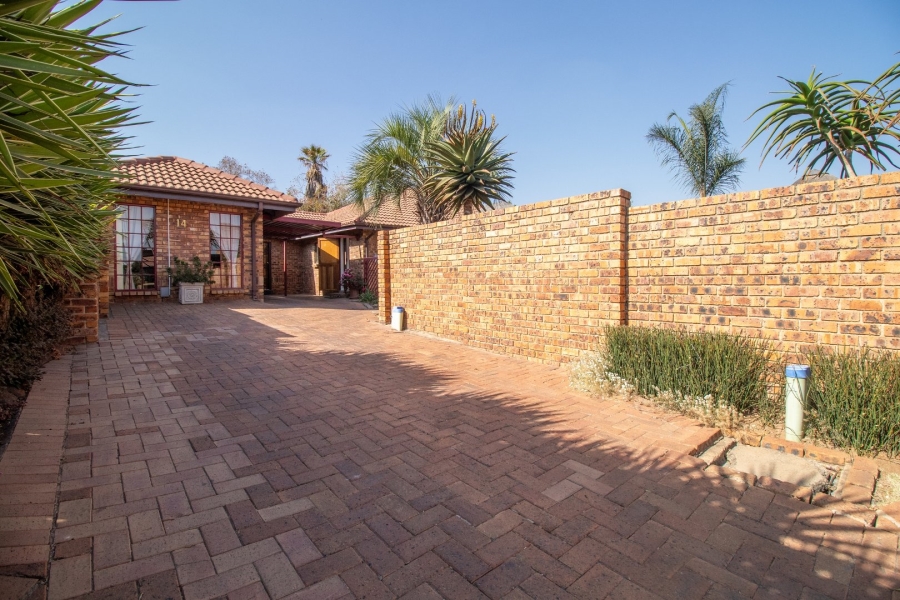 3 Bedroom Property for Sale in Terenure Gauteng