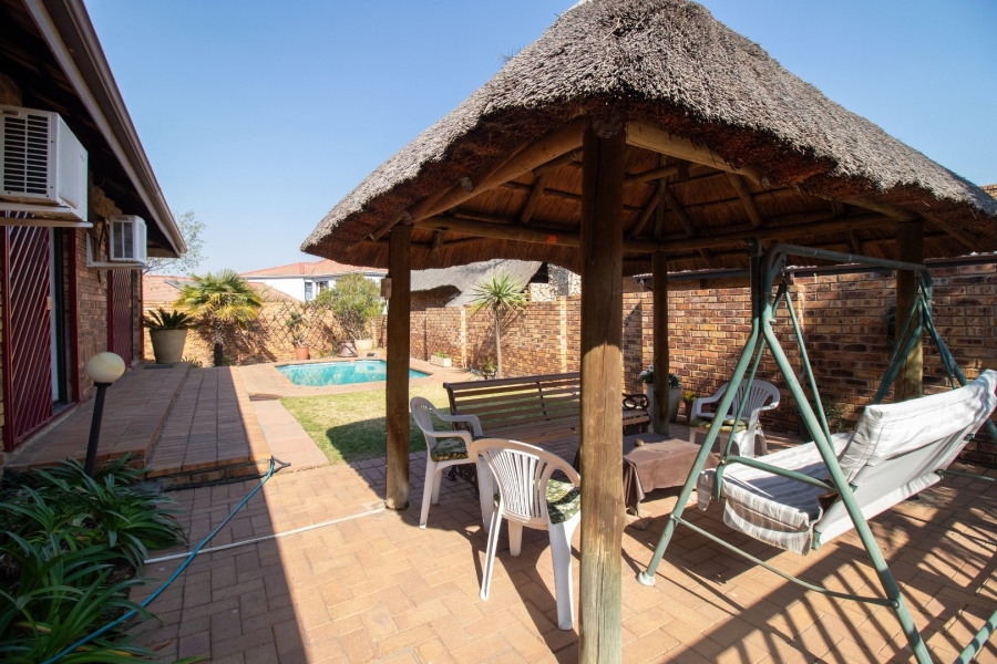 3 Bedroom Property for Sale in Terenure Gauteng