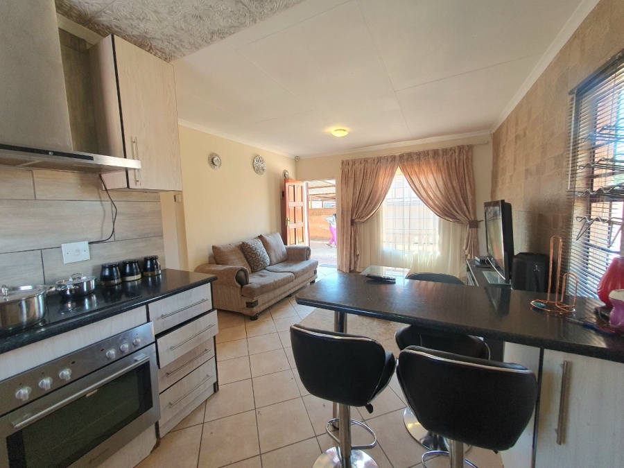 2 Bedroom Property for Sale in The Orchards Gauteng