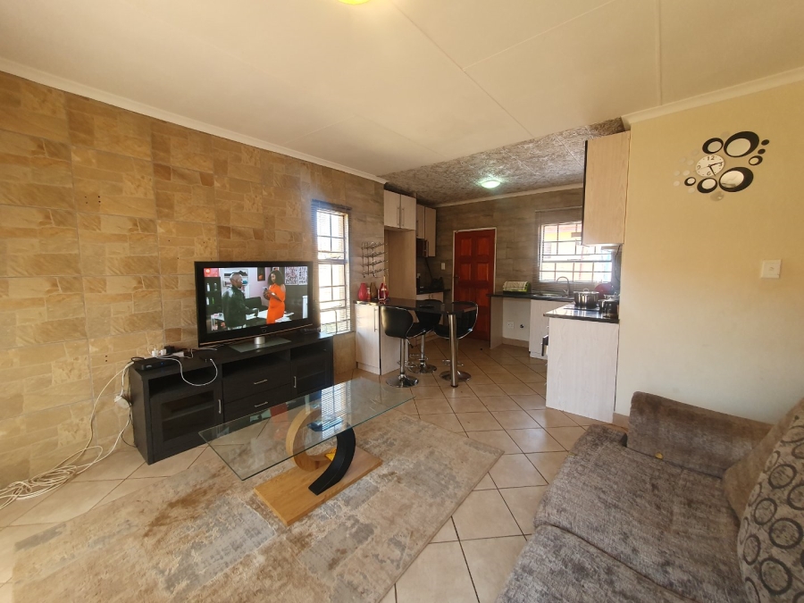 2 Bedroom Property for Sale in The Orchards Gauteng