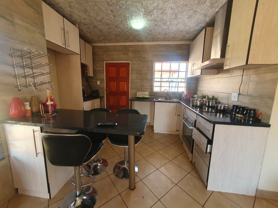 2 Bedroom Property for Sale in The Orchards Gauteng