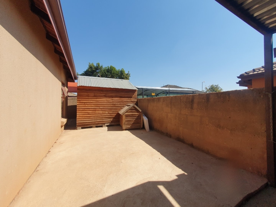 2 Bedroom Property for Sale in The Orchards Gauteng