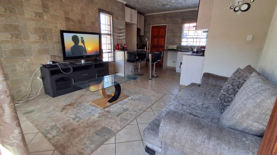 2 Bedroom Property for Sale in The Orchards Gauteng