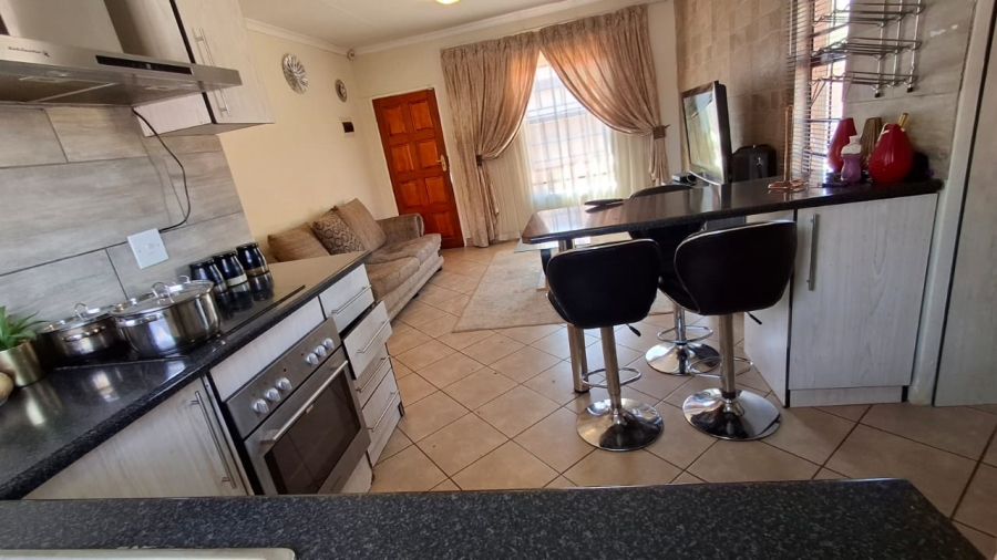 2 Bedroom Property for Sale in The Orchards Gauteng