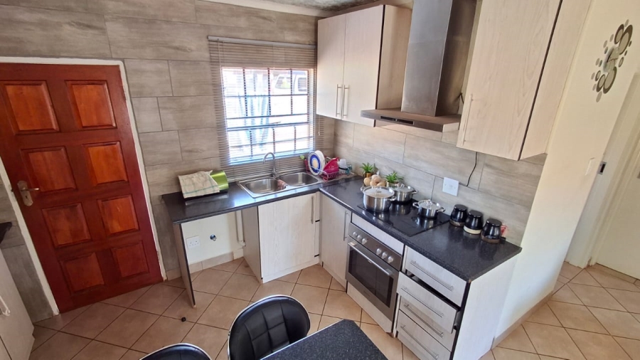 2 Bedroom Property for Sale in The Orchards Gauteng