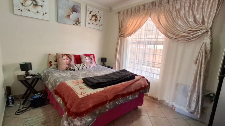 2 Bedroom Property for Sale in The Orchards Gauteng