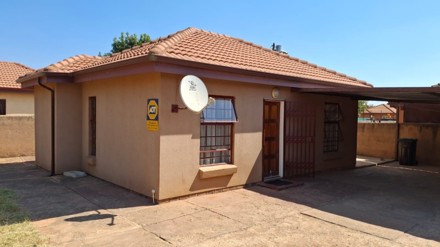 2 Bedroom Property for Sale in The Orchards Gauteng