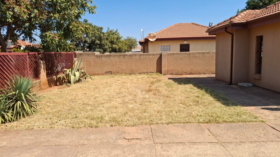 2 Bedroom Property for Sale in The Orchards Gauteng