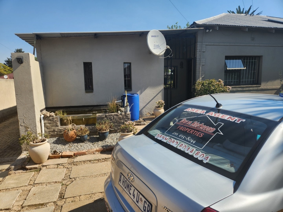 4 Bedroom Property for Sale in Primrose East Gauteng