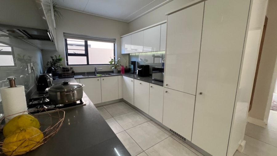 3 Bedroom Property for Sale in The Polofields Gauteng