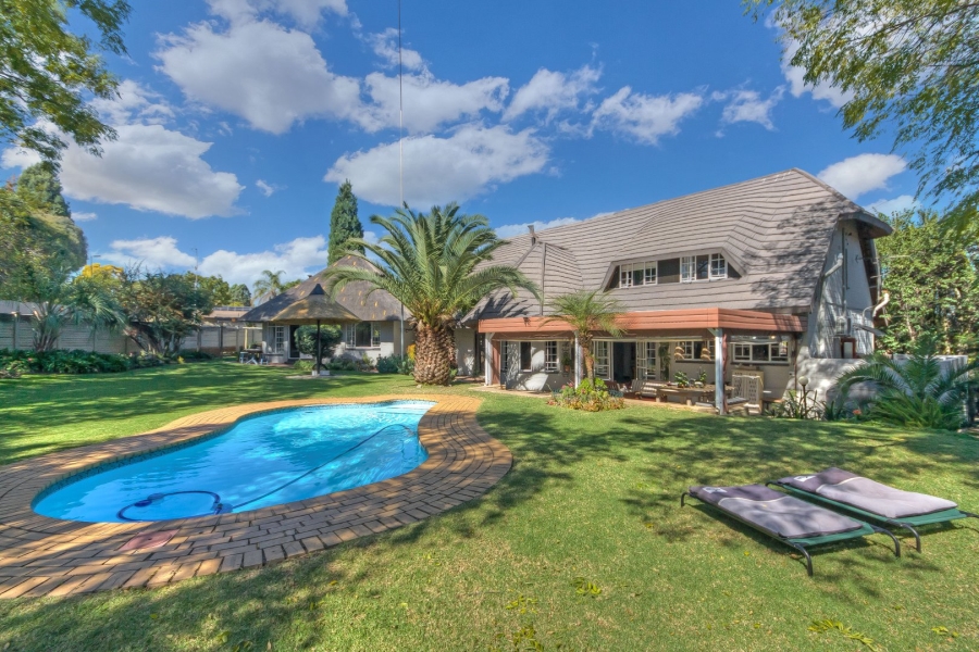 5 Bedroom Property for Sale in Sunninghill Gauteng