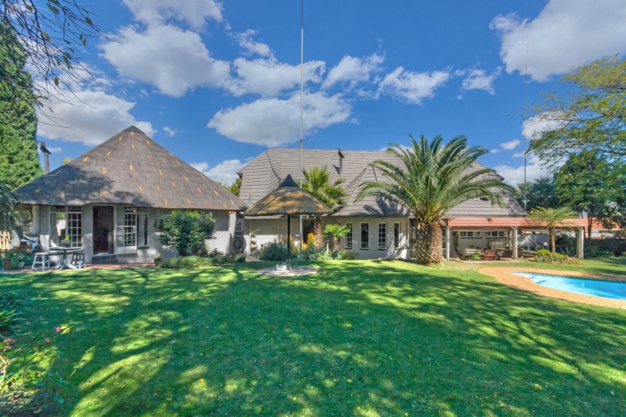 5 Bedroom Property for Sale in Sunninghill Gauteng