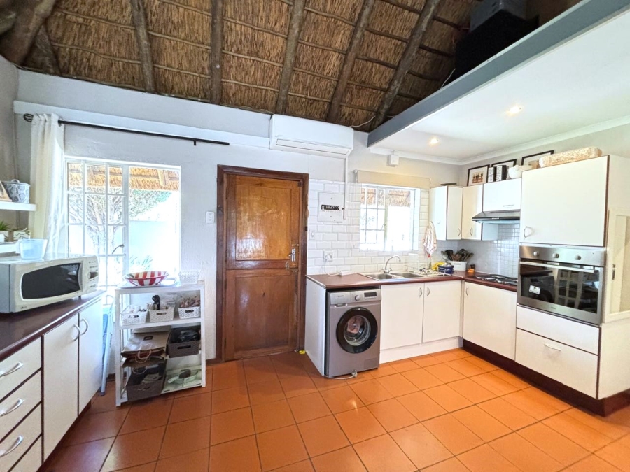 5 Bedroom Property for Sale in Sunninghill Gauteng