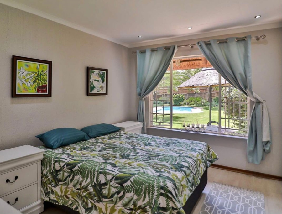 5 Bedroom Property for Sale in Sunninghill Gauteng