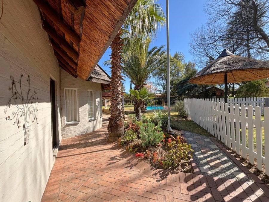 5 Bedroom Property for Sale in Sunninghill Gauteng