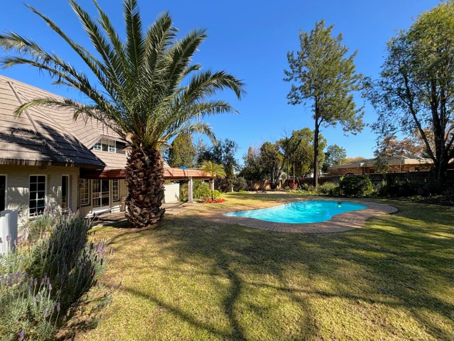 5 Bedroom Property for Sale in Sunninghill Gauteng