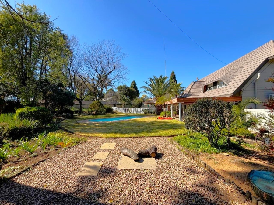 5 Bedroom Property for Sale in Sunninghill Gauteng